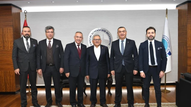 Başkan Büyükkılıç, KAYSO heyetini kabul etti