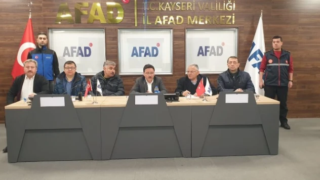 Başkan Büyükkılıç, Vali Çiçek başkanlığında Deprem Kriz Masası'na katıldı