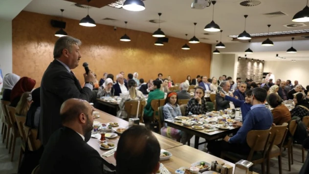 Başkan Palancıoğlu, meclis üyeleri ve aileleri ile iftar yaptı
