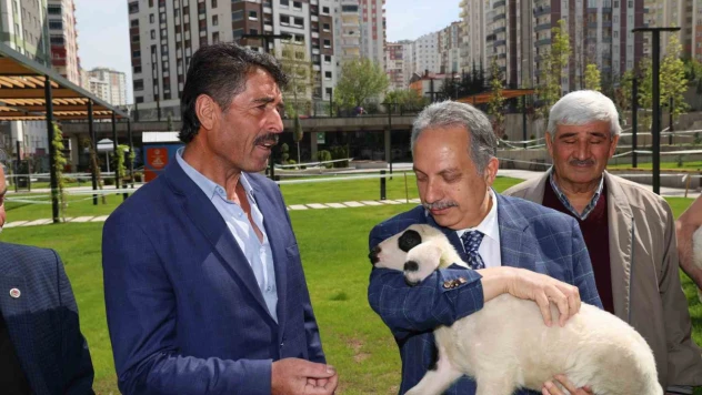 Başkan Yalçın'a 'Çiftçiler Günü' sürprizi