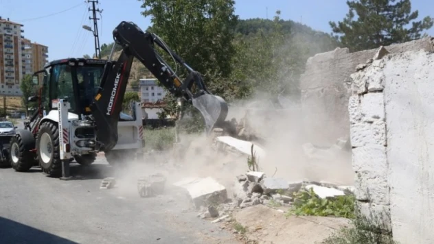 Battalgazi 2. etap kentsel dönüşüm için yıkımlar devam ediyor