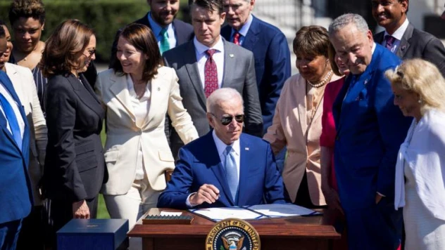 Biden, 280 milyar dolarlık Çip ve Bilim Yasasını imzaladı