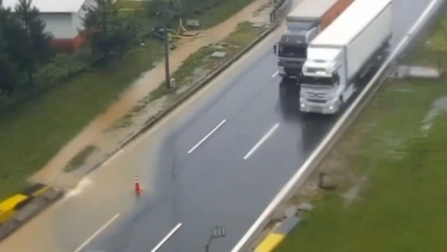 Bolu Dağı Tüneli'nin İstanbul istikametinde tek şerit trafiğe kapandı