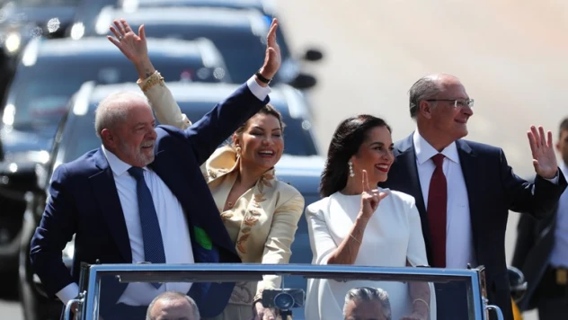 Brezilya'da Lula'nın yemin törenine girmeye çalışan silahlı kişi gözaltına alındı