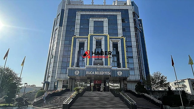 Buca Belediyesi'ne rüşvet operasyonu