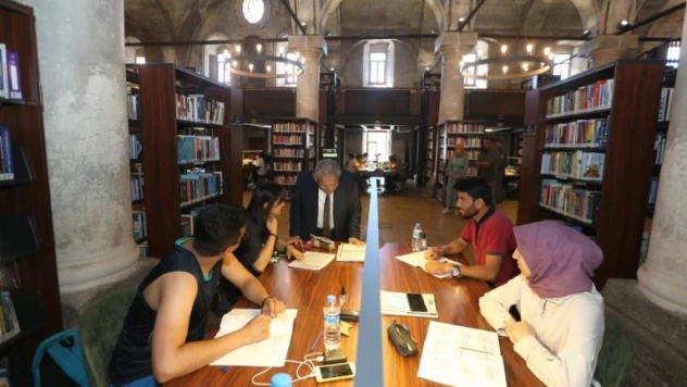 Büyükkılıç'tan Kayseri Şehir Kütüphanesine ziyaret