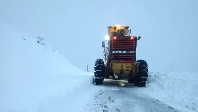 Büyükşehir, 110 mahalle yolunu ulaşıma açtı
