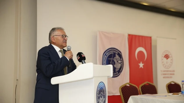 Büyükşehir 3 bin 200 koyunun dağıtımına başladı