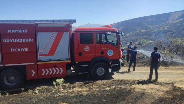 Büyükşehir İtfaiyesi, Kardeş ve Komşu Sivas'taki Yangını Kontrol Altına Aldı