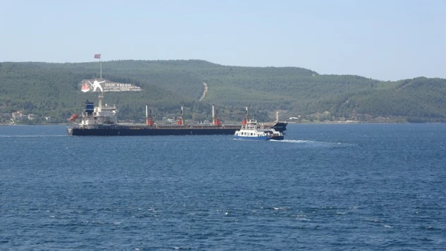 Çanakkale Boğazı adeta otoban gibi