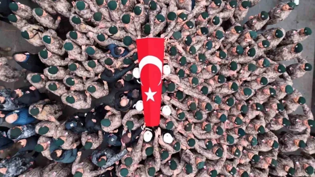 Çekmeköy'de Şehit Polis Emre Albayrak Tekbirlerle Uğurlandı.