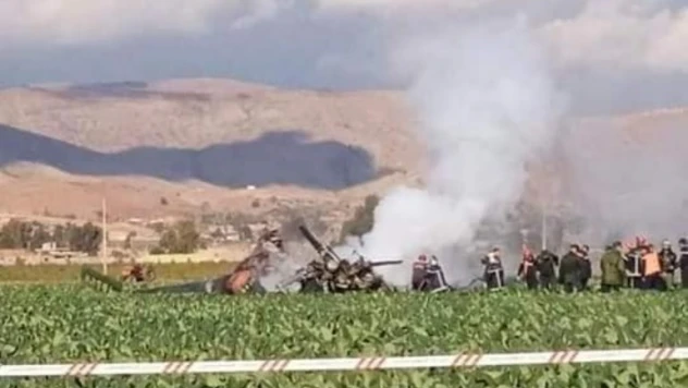Cezayir'de askeri helikopter düşt
