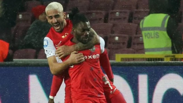 Christian Atsu'nun Kasımpaşa maçında attığı golle kulüpte kaldığı ortaya çıktı