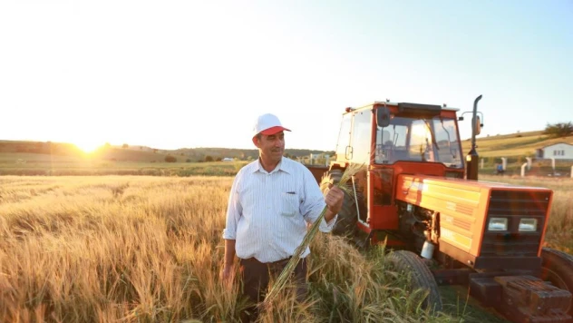 Çiftçiye, sıfır faizli kredi ile elektrik borcu faizlerinin yüzde 50'sini silme imkanı