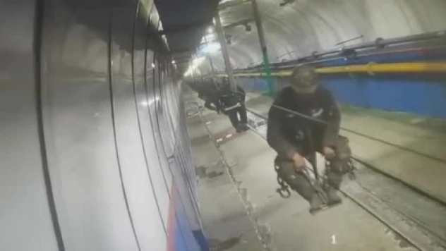 Çin'de madencileri taşıyan telesiyej aniden yön değiştirdi: 3 ölü