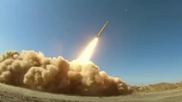 Çin ordusu 11 Dongfeng balistik füze fırlattı