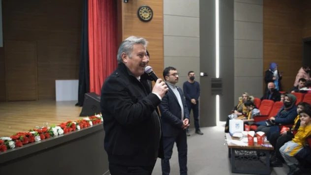 ÇOCUKLARDAN 'KİTAP SİZDEN SİNEMA BİLETİ BİZDEN' KAMPANYASINA YOĞUN İLGİ