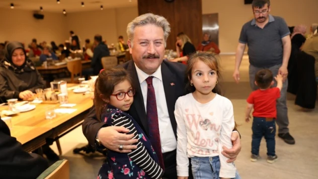 Çölyak hastaları Melikgazi'nin farkındalık yemeğinde bir araya geldi