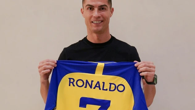Cristiano Ronaldo resmen Al Nassr'da