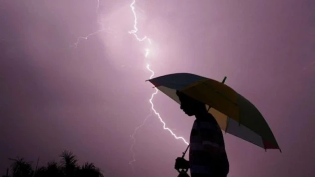 Cudi'de operasyon sırasında bir korucu, üzerine yıldırım düşmesi sonucu şehit oldu.