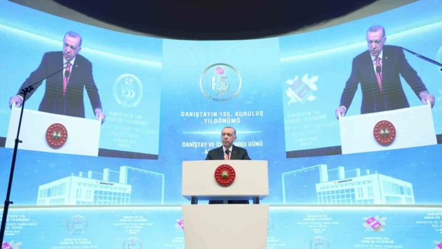 Türkiye'yi milli irade eliyle hazırlanmış sivil ve özgürlükçü bir anayasaya kavuşturmak istiyoruz