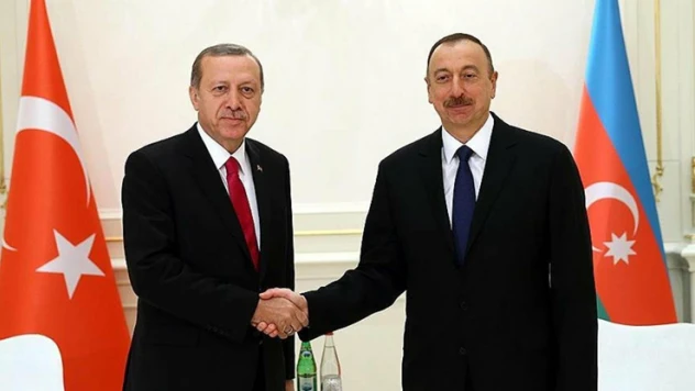 Cumhurbaşkanı Erdoğan, Azerbaycan Cumhurbaşkanı Aliyev ile bir araya geldi