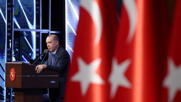 Cumhurbaşkanı Erdoğan: Eğilmeden, bükülmeden dimdik duruyoruz.