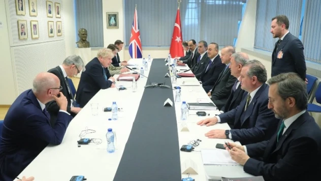 Cumhurbaşkanı Erdoğan, İngiltere Başbakanı Johnson ile bir araya geldi