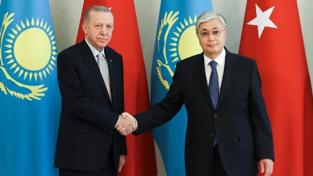 Cumhurbaşkanı Erdoğan Kazakistan Cumhurbaşkanı Tokayev ile görüştü