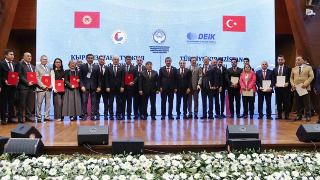 Cari işlemler açığımızın azalma eğiliminde olduğunu ve ülkemize daha çok sermaye girişi olduğunu görüyoruz