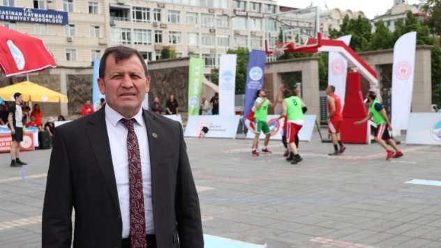 Cumhuriyet meydanında basketbol heyecanı