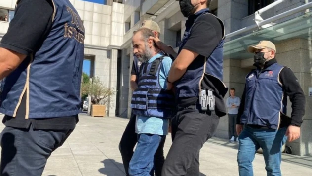 DEAŞ terör örgütünün sözde üst düzey yöneticilerinden Bashar Hattab Ghazal Al Sumaidai emniyetteki işlemlerinin ardından adliyeye sevk edildi.