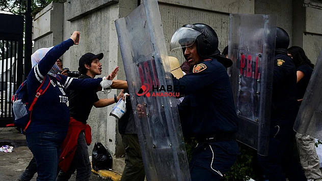 Dünya Kupası maçında çatışma çıktı