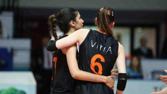 Eczacıbaşı Genç Kız Takımı Türkiye şampiyonu oldu