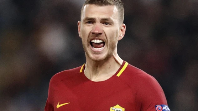 Edin Dzeko resmen Fenerbahçe'de