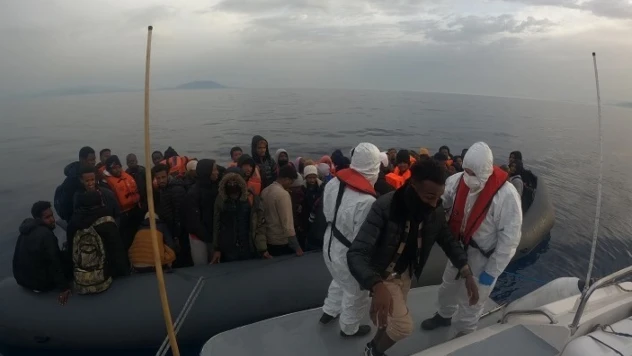 Ege'de Yunanistan'ın geri ittiği 88 göçmen kurtarıldı