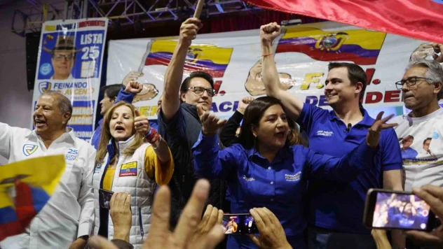 Ekvador'da suikaste uğrayan devlet başkanı adayı hayatını kaybetti