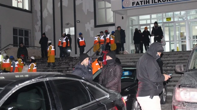 Elbistan Afet Koordinasyon Merkezi tedbir için boşaltıldı