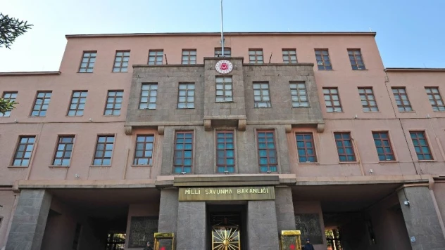 Eli kanlı PKK/YPG terör örgütünün temsilcilerinin ağırlanması, parlamentonun saygınlığına gölge düşürmüştür'