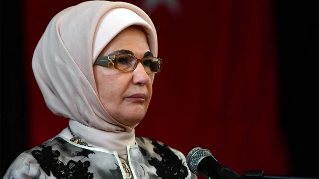 Emine Erdoğan, kadın büyükelçi ve büyükelçi eşleriyle buluştu