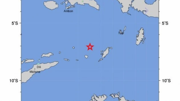 Endonezya açıklarında 7.6 büyüklüğünde deprem