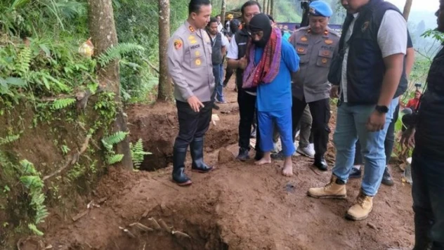Endonezya'da şaman 12 kişiyi öldürüp bahçesine gömdü