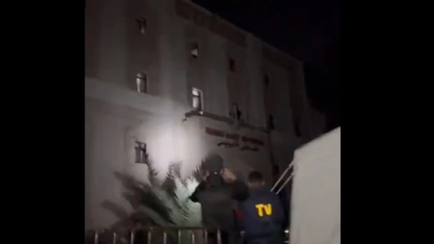 Endonezya Hastanesi'nde elektrik, su ve iletişim kesildi