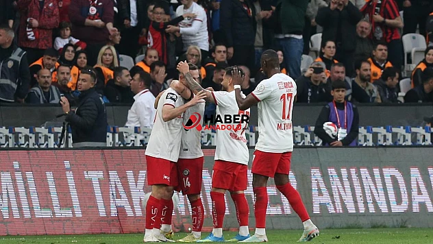 Erdoğan, Süper Lig'e yükselen Çorum FK'yı tebrik etti
