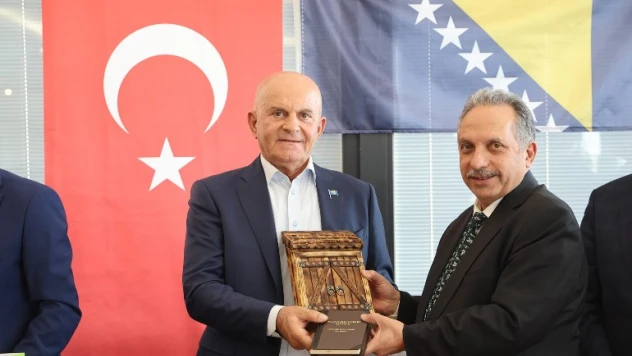 Evlad-ı Fatihan'a hizmet görevimizdir