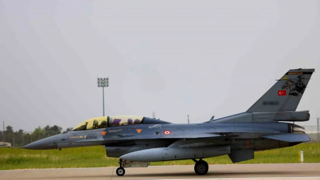 F-16'lar, pilotların kumandasında vatanı koruyor