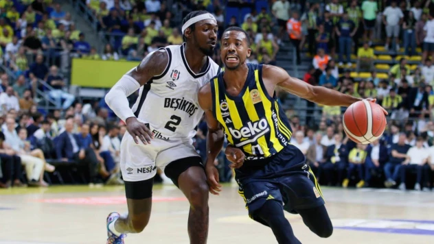 Fenerbahçe, final serisinde 2-0 öne geçti