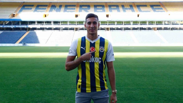 Fenerbahçe, Mert Müldür'ü kadrosuna kattı