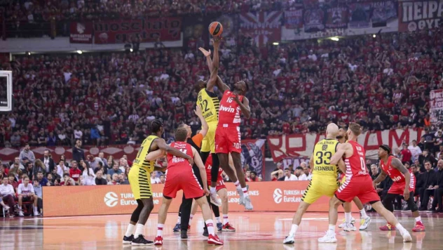 Fenerbahçe seriyi eşitledi