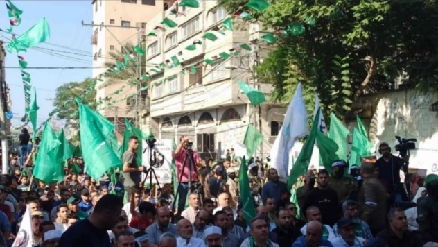 Filistinliler, Gazze'de İsrail saldırılarını protesto etti